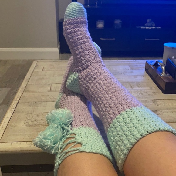 HANDMADE crocheted slippers - Picture 2 of 4